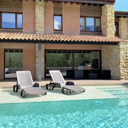 2 Apartamentos En Villa Con Piscina Privada En Asturias El Marquesau Noriega Esterno foto